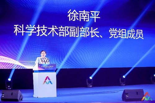 大學(xué)生創(chuàng)新創(chuàng)業(yè)對社會(huì)的影響,創(chuàng)新創(chuàng)業(yè)對社會(huì)的意義,創(chuàng)新創(chuàng)業(yè)對國家社會(huì)個(gè)人的意義