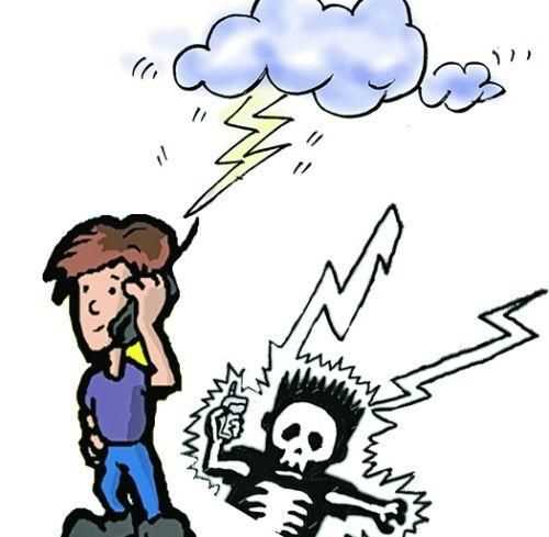 打雷可以玩手機嗎有危險嗎