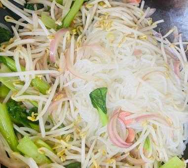 炒米粉怎么炒好吃,炒米粉怎么炒好吃又簡(jiǎn)單圖9