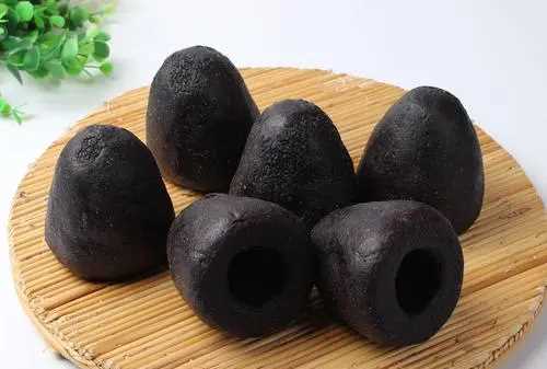 黑饅頭是什么面做的,黑米饅頭的做法圖2