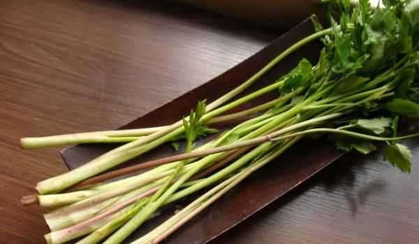 什么是水芹菜,水芹菜的營(yíng)養(yǎng)價(jià)值和功效圖5