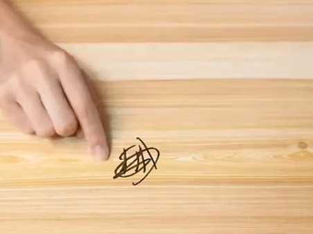 馬克筆弄到白色桌子上怎么辦,馬克筆弄到白色桌子上怎么辦 知乎圖3