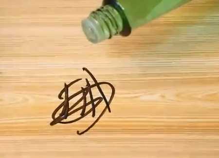 馬克筆弄到白色桌子上怎么辦,馬克筆弄到白色桌子上怎么辦 知乎圖4