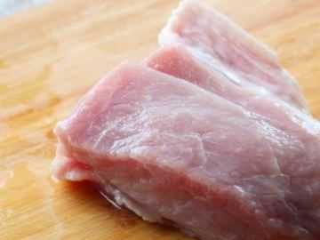 燒烤前肉怎樣腌制才入味,燒烤豬肉怎樣腌制好吃圖1