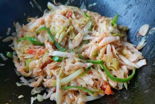 炒包菜絲怎么做好吃，口感極佳的清炒包菜絲怎么做好吃又簡單？圖14