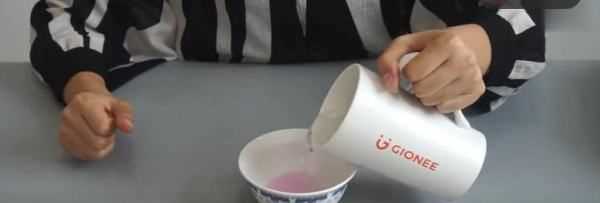 為什么雪紡洗了還是皺,雪紡衫怕熱水燙么 雪紡衫洗完皺巴的不行是水熱的原因么圖2