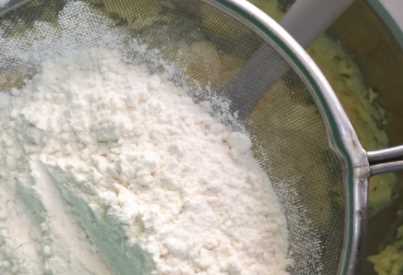 面粉太多會影響蛋糕膨脹,面粉太多會影響蛋糕膨脹嗎圖6