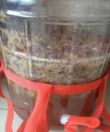 自釀的葡萄酒太酸了怎么辦