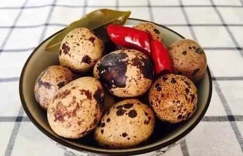 煮鵪鶉蛋多長時間,煮鵪鶉蛋需要煮幾分鐘圖1