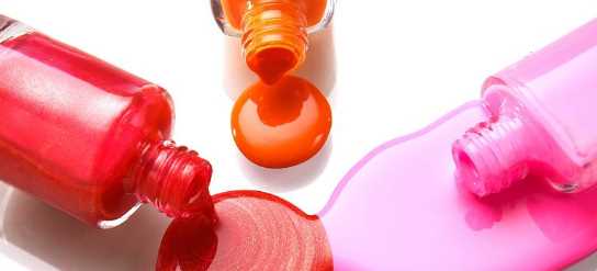 指甲油味道大有毒,指甲油有刺鼻的味道還能用嗎圖5