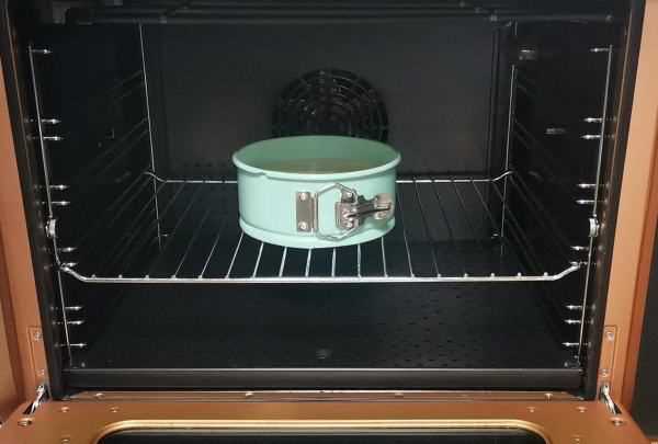 小烤箱烤6寸蛋糕時間,8寸戚風(fēng)蛋糕150度烤多久圖2