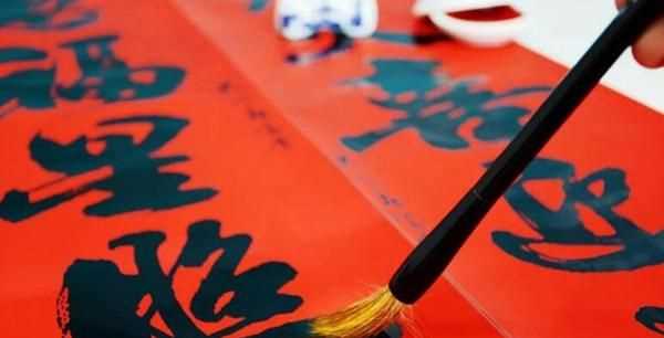 我是一個很傳統(tǒng)的一個人是什么意思