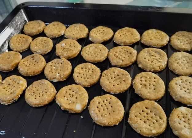 烤餅干沒有油紙能用錫紙代替嗎