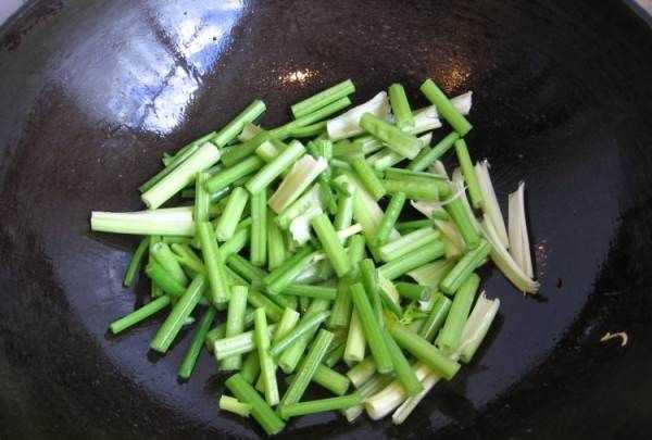 西芹炒多久才算熟,西芹煮多長(zhǎng)時(shí)間能熟圖20