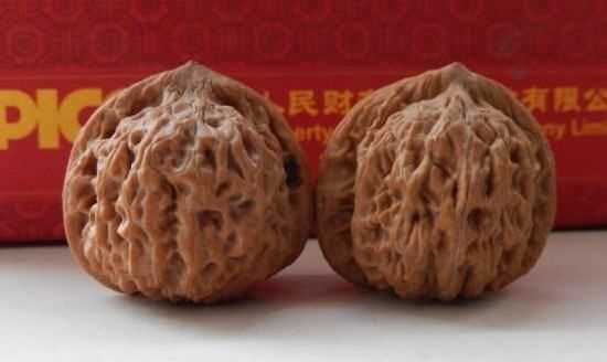 文玩核桃盤(pán)黑了能恢復(fù),文玩桃核發(fā)黑怎么處理呢?圖4