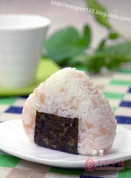 三角飯團怎么加熱,飯團外面的紙可以加熱嗎圖2