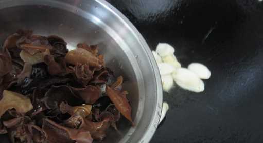 山藥木耳怎么炒好吃,菜花木耳山藥怎么炒圖4