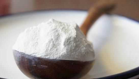 面粉結(jié)塊發(fā)霉還能吃嗎