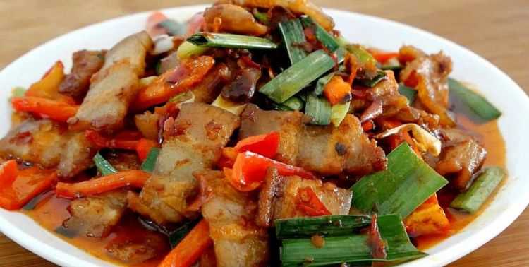 怎樣炒回鍋肉好吃又簡(jiǎn)單