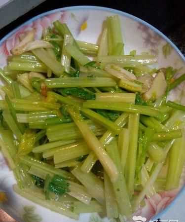 素炒芹菜怎么炒好吃又簡(jiǎn)單