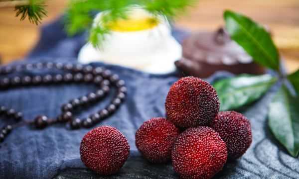 楊梅的正確洗法,楊梅怎么清洗才能洗得干凈泡酒圖3