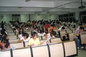 大學(xué)實(shí)驗(yàn)室安全知識(shí)在線考試題庫(kù)