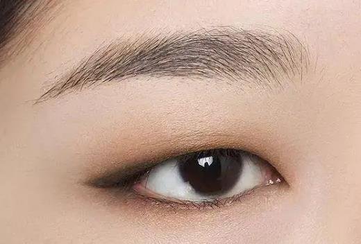 單眼皮怎么畫眼線