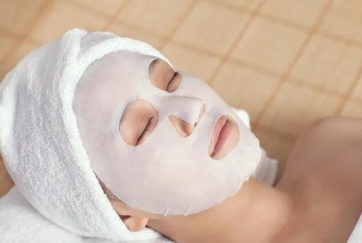 面膜的正確使用方法和時(shí)間 面膜的正確使用方法和時(shí)間