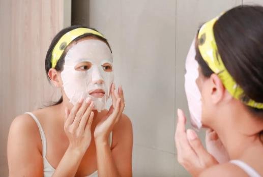 面膜的正確使用方法和時(shí)間 面膜的正確使用方法和時(shí)間