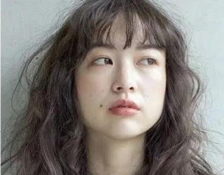 國(guó)字臉適合什么發(fā)型