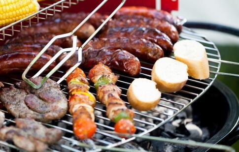 燒烤正能量句子勵志短句子,正能量滿滿的勵志句子,雨天幽默正能量的句子