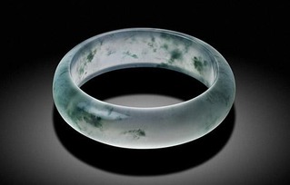 關于翡翠手鐲的詩句