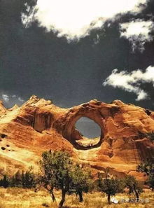 關于紅白石頭的詩句