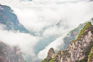 關(guān)于感受新巫山的詩(shī)句