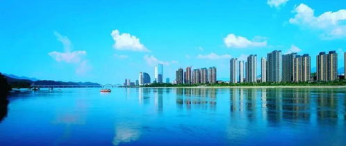 有關(guān)人杰地靈的古詩句