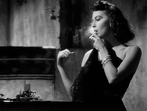 關(guān)于女人抽煙的詩句