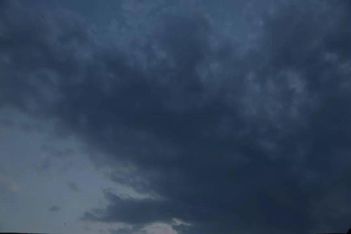 關(guān)于明月和雨的詩(shī)句