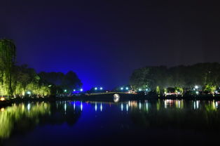 關于西湖夜景的詩句