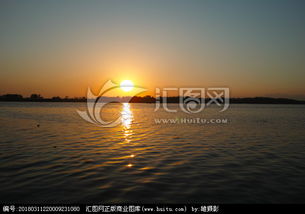 關于夕陽和江水的詩句