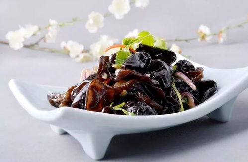 木耳的簡(jiǎn)單古詩(shī)句