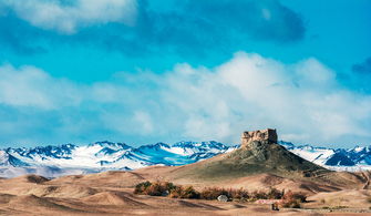 關(guān)于反映邊疆戰(zhàn)士的詩句