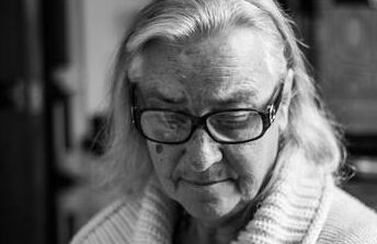 夢(mèng)到奶奶去世(夢(mèng)到去世的奶奶)