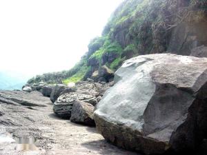 論麗江地質(zhì)環(huán)境的演化(多渠道演化躍進(jìn)論)