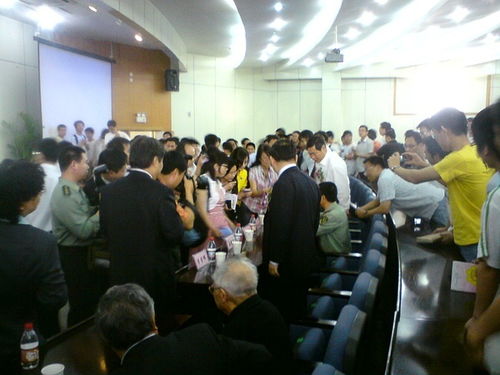 聽(tīng)報(bào)告會(huì)(聽(tīng)名師報(bào)告會(huì)有感)