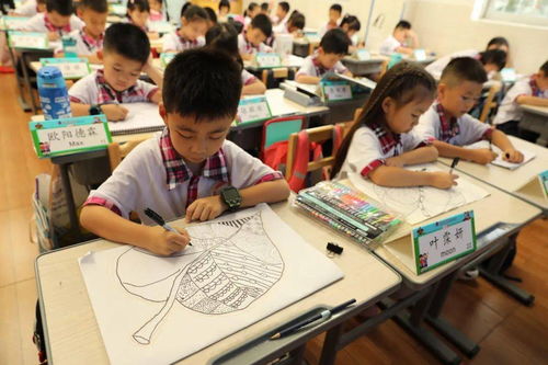 多彩的校園作文初一六百字