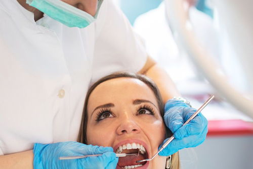 為昏迷病人做口腔護(hù)理應(yīng)注意事項