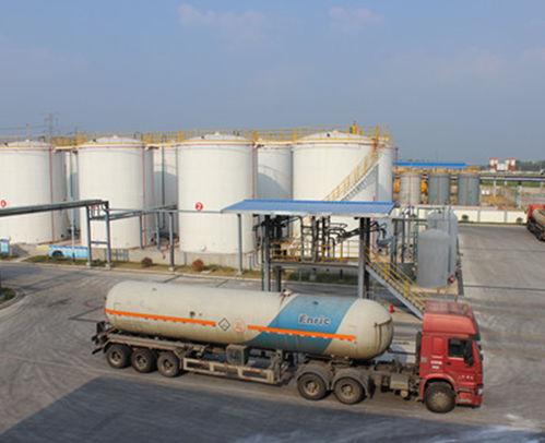 氨水卸車(chē)注意事項(xiàng),氨水的使用方法和注意事項(xiàng),氨水取樣注意事項(xiàng)