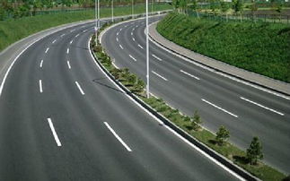 跑長途高速要注意事項(xiàng)