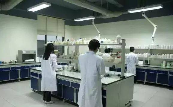 化工廠化驗(yàn)室安全注意事項(xiàng)