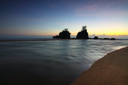 《滿庭芳夏日溧水無想山作》原文及翻譯賞析 《滿庭芳夏日溧水無想山作》原文及翻譯賞析